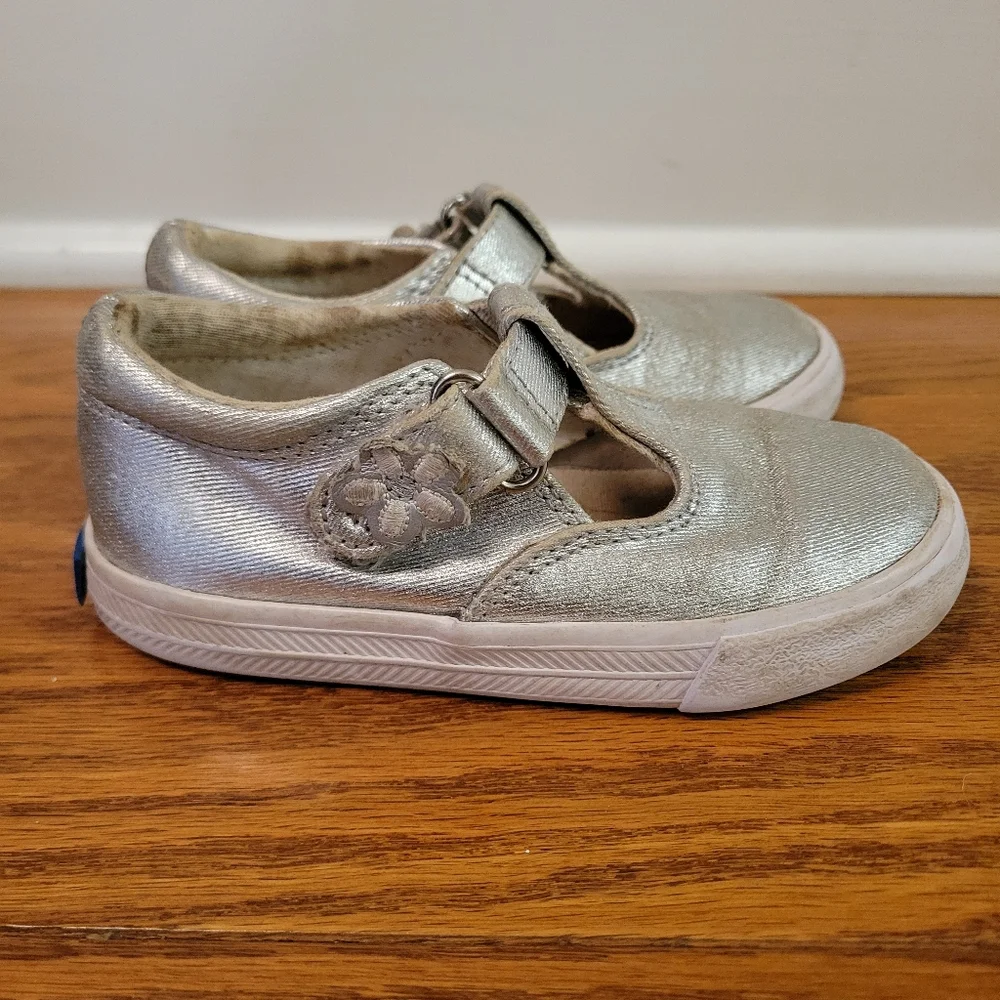 Keds strap size loop