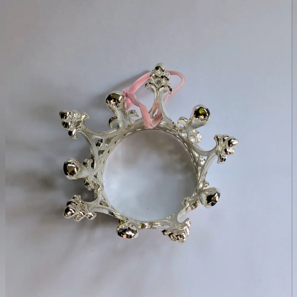 N/A elegant silver