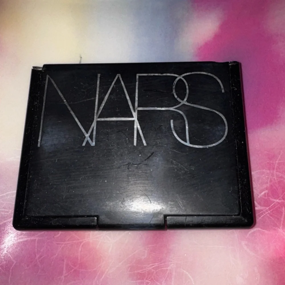 NARS outside pallet