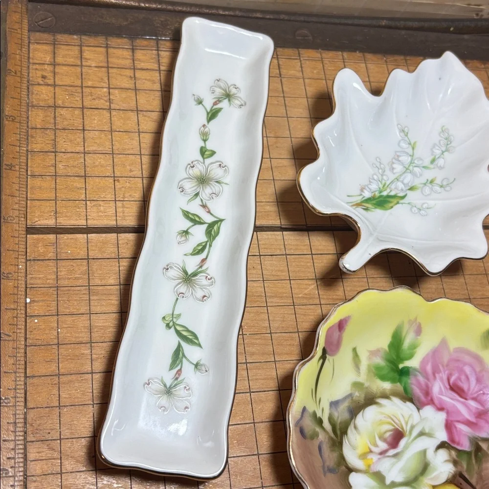 Lefton white floral