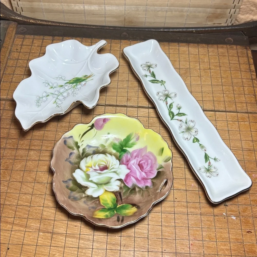 Lefton white floral