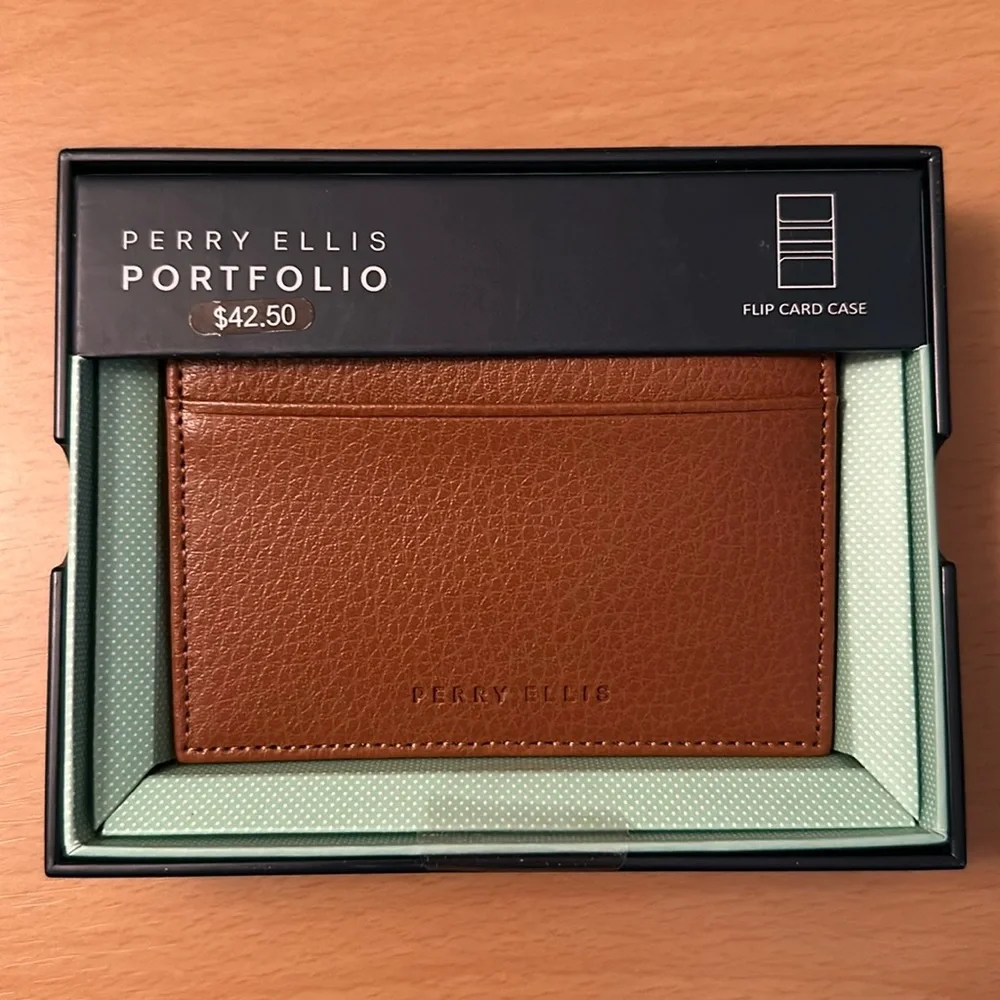 NWT Perry Ellis Flip Card Case Holder