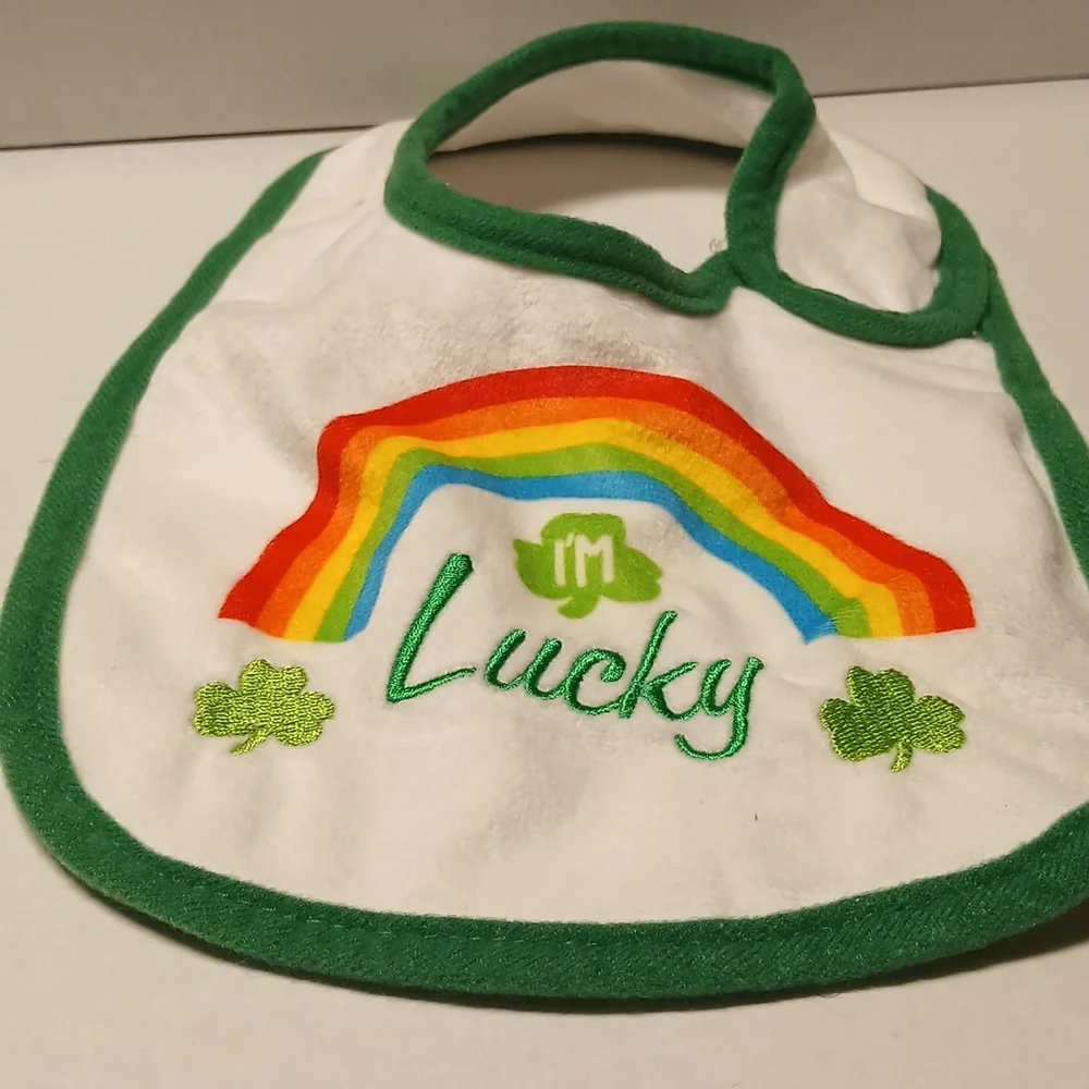 Im Lucky RAINBOW Baby Bib Ages 0 to 12 Months NWOT