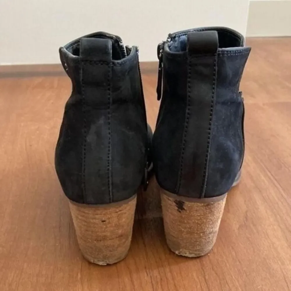 N/A suede wear