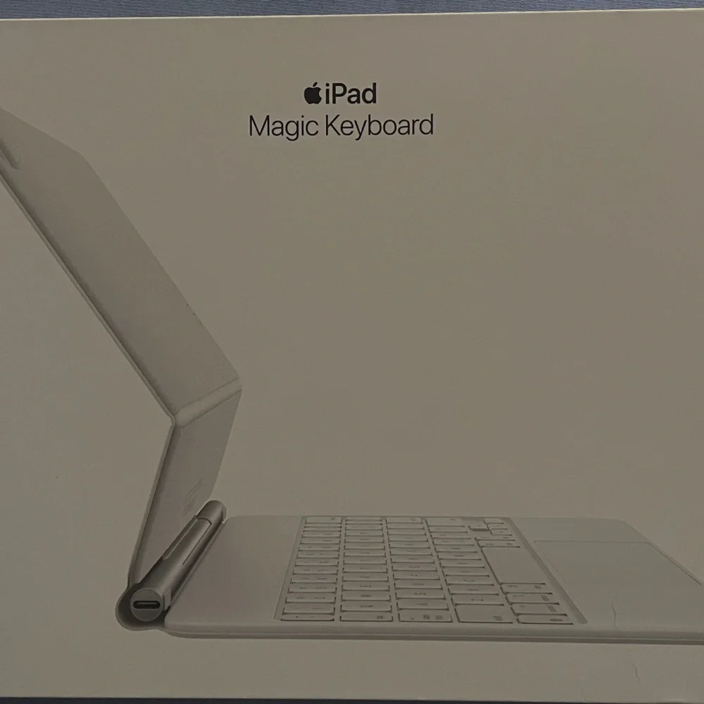 Apple iPad Magic Keyboard NEW - Sleek White Finish