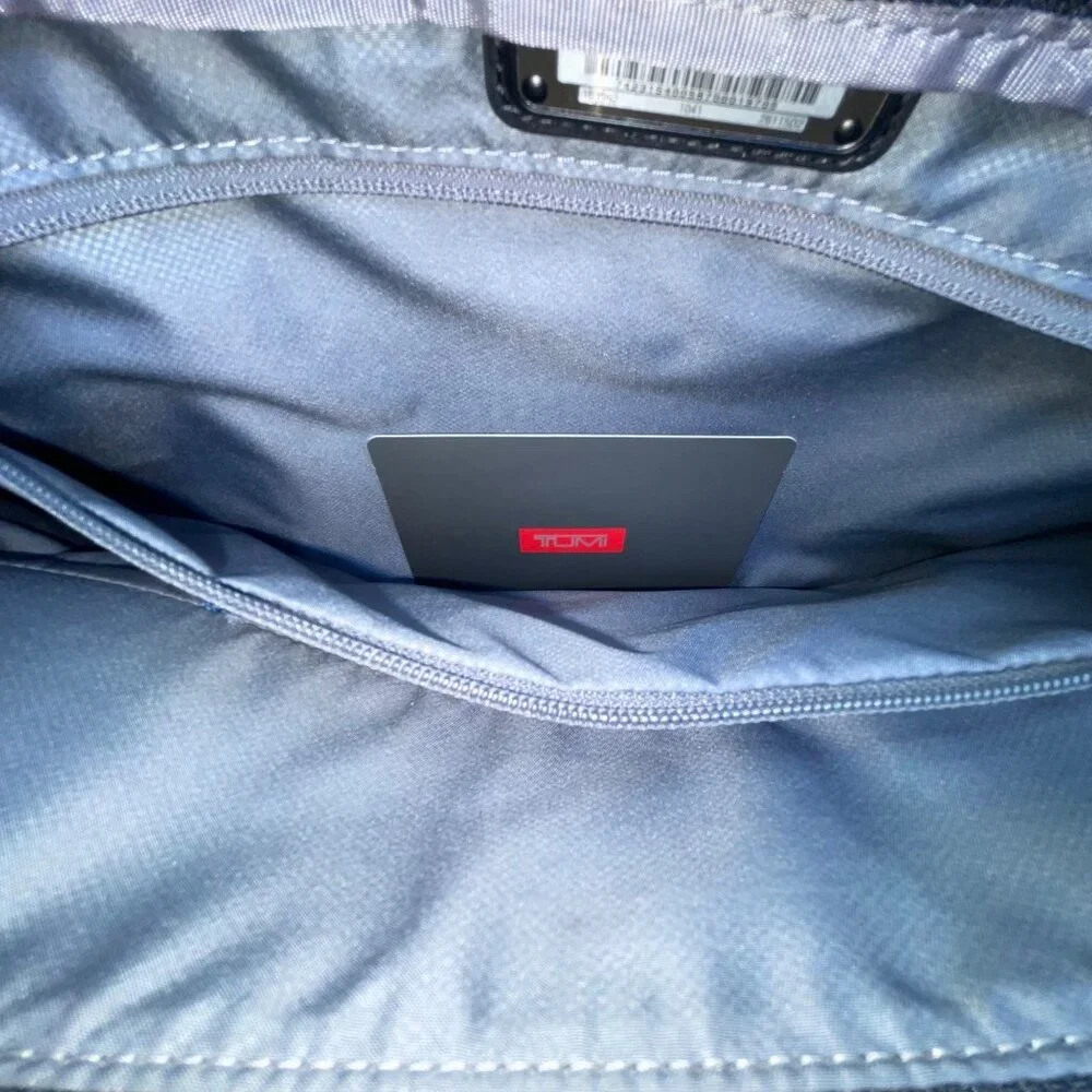 Tumi spacious organized