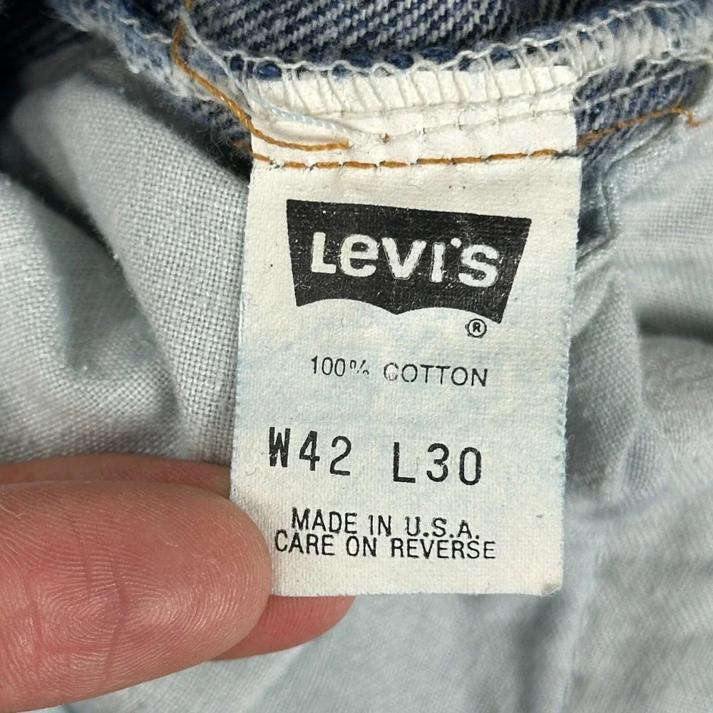Levis please completely