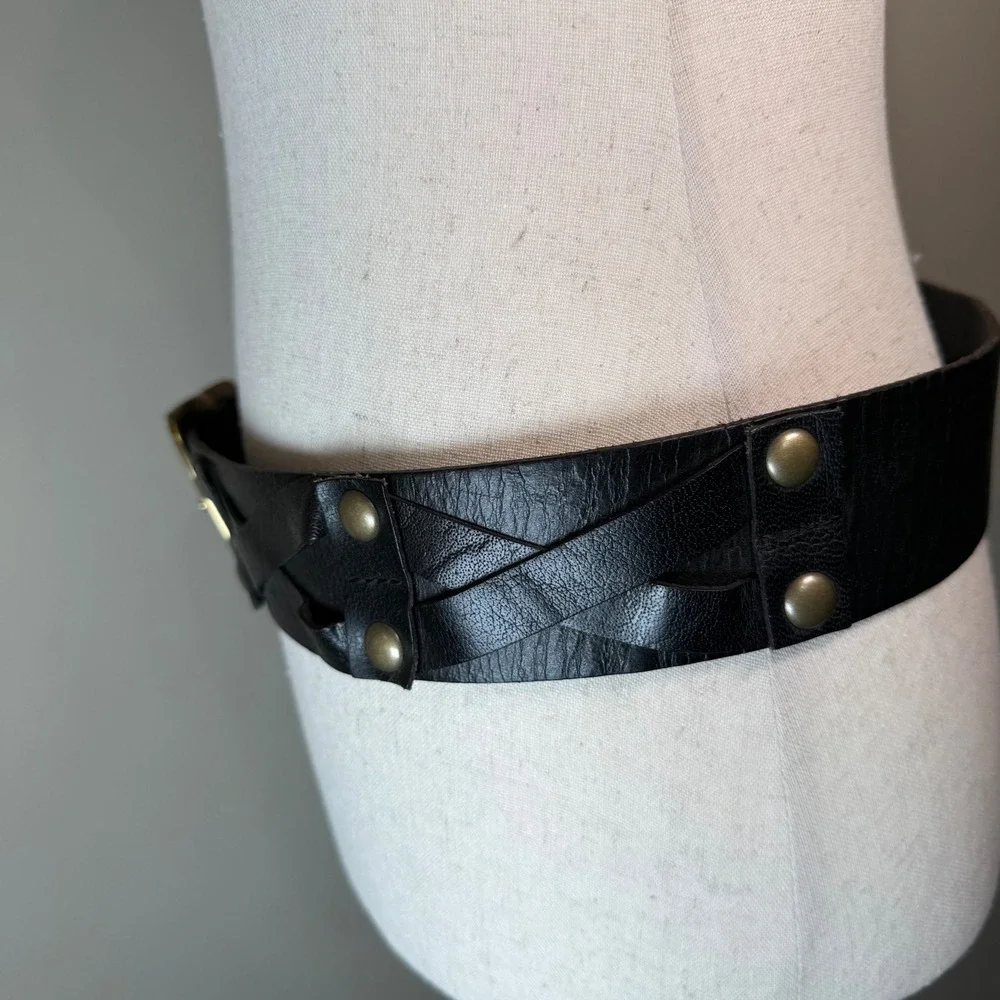 Linea Pelle width medium buckle