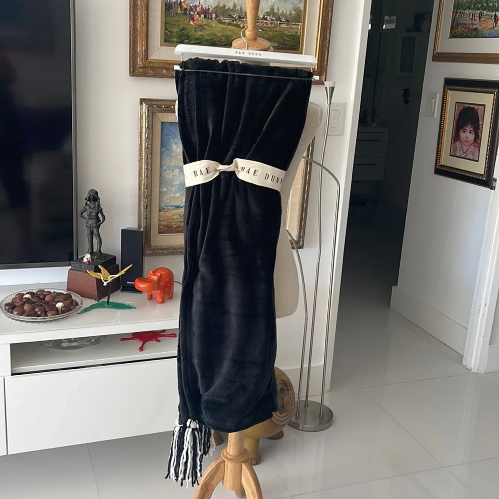 Rae Dunn nwt rae