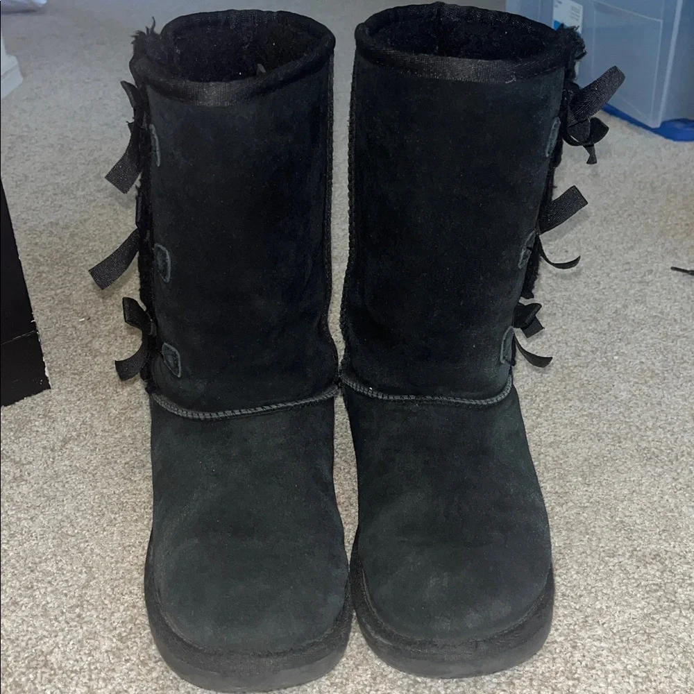Koolaburra good used