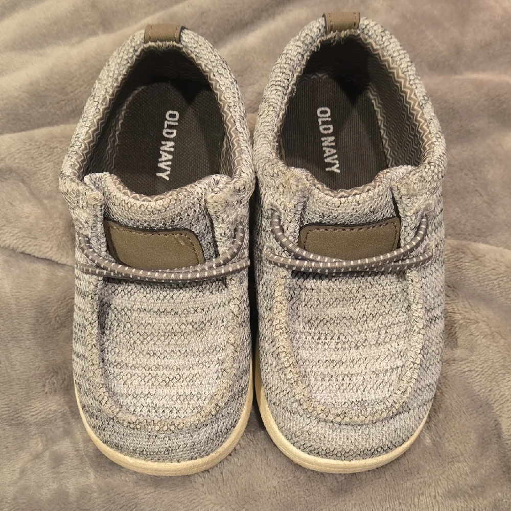 Old Navy Kids Moccasins in Gray