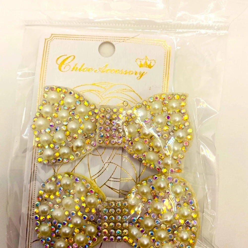 Chloe accessory hair barrette