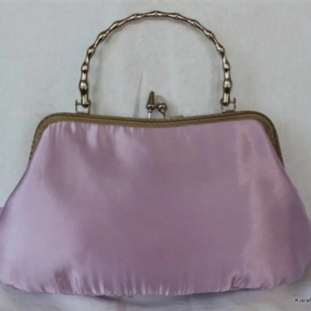 BellaKiara purse beautiful floral
