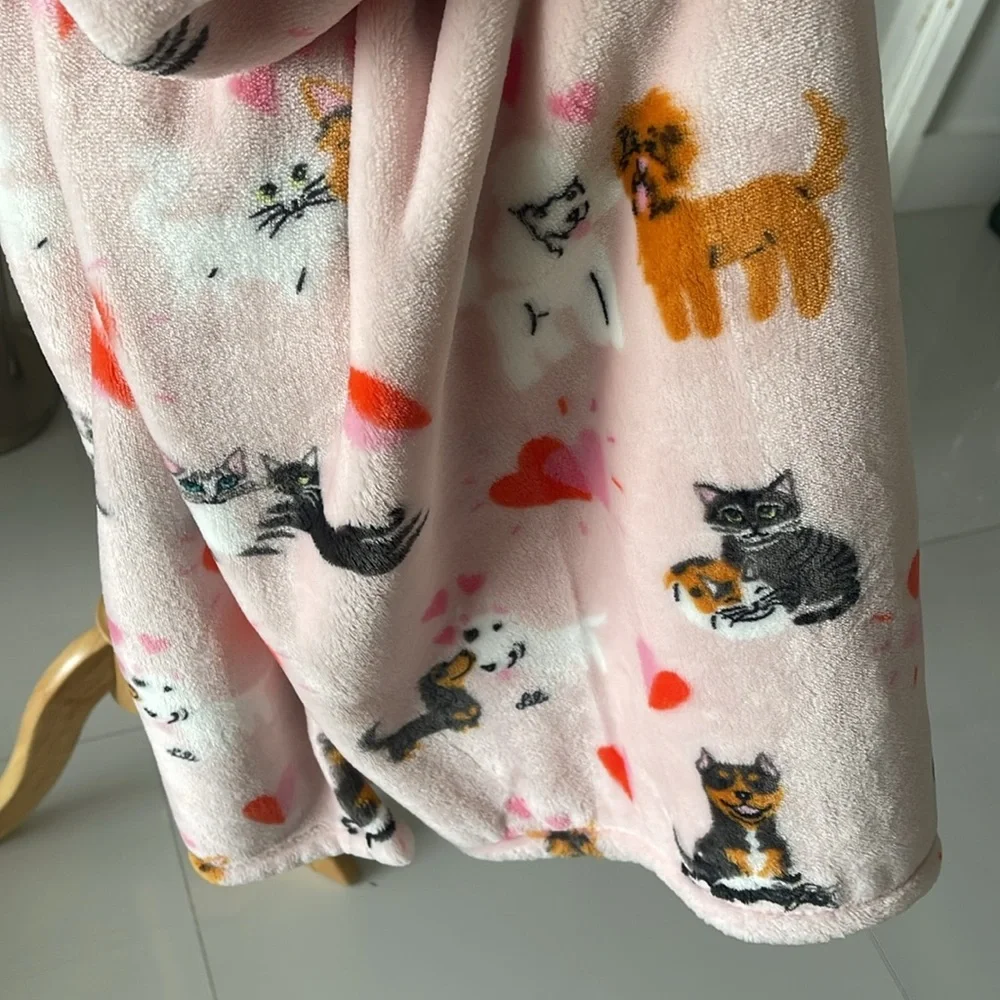 Berkshire nwt blanket