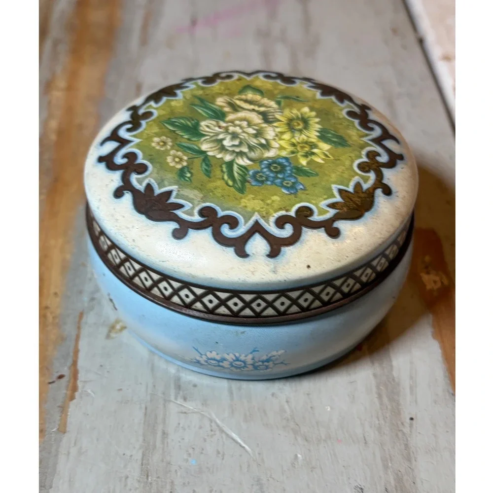 Daher vintage round
