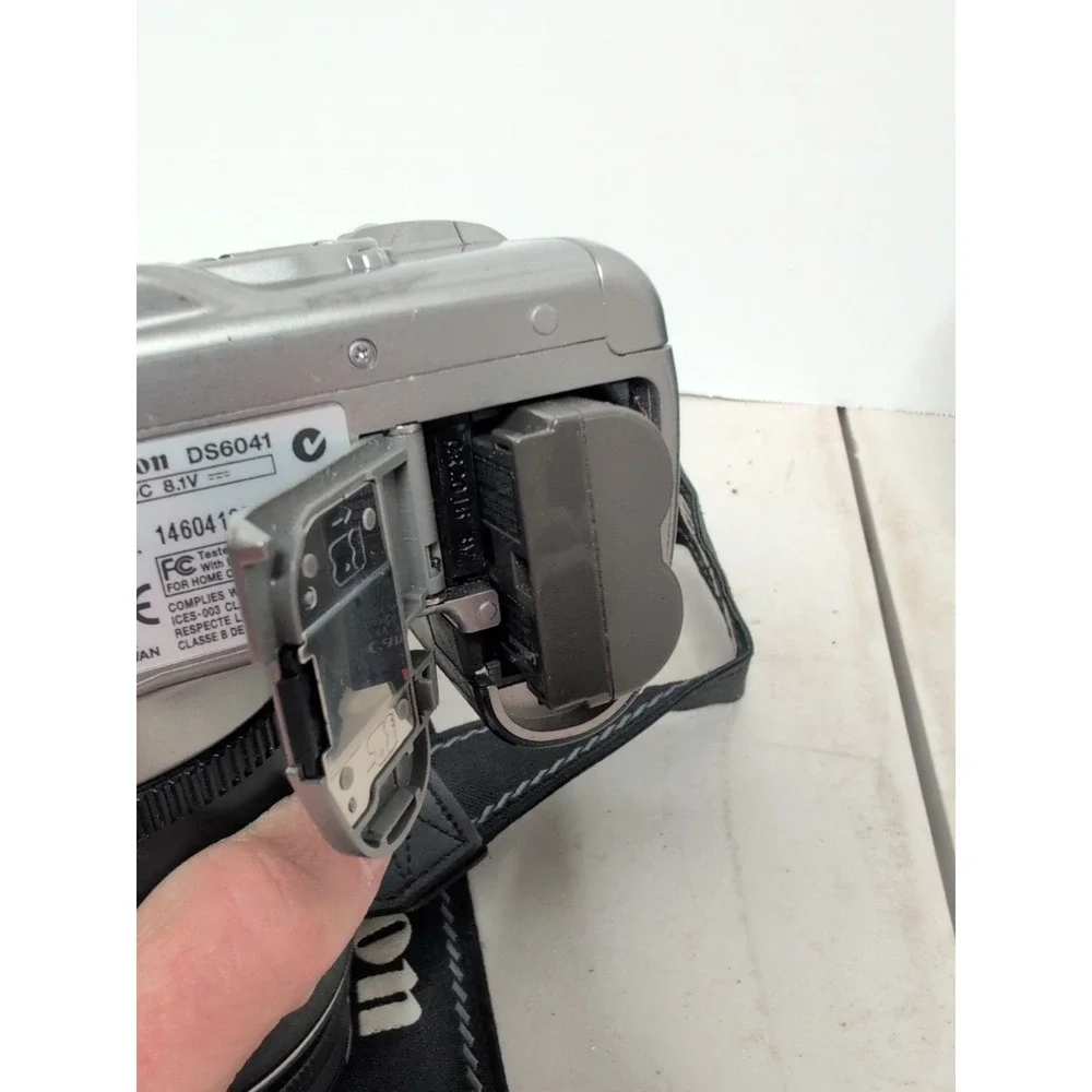 Canon eos ds6041