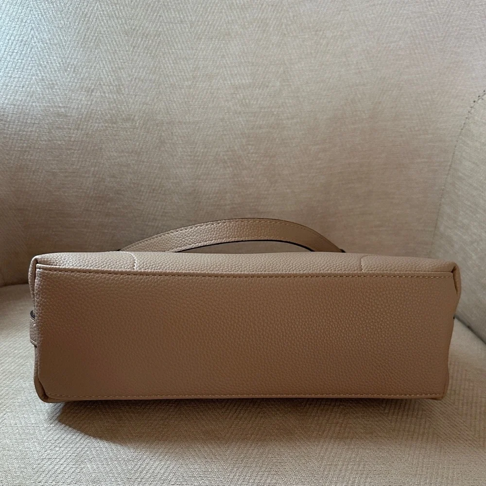 Nanette Lepore chic shoulder