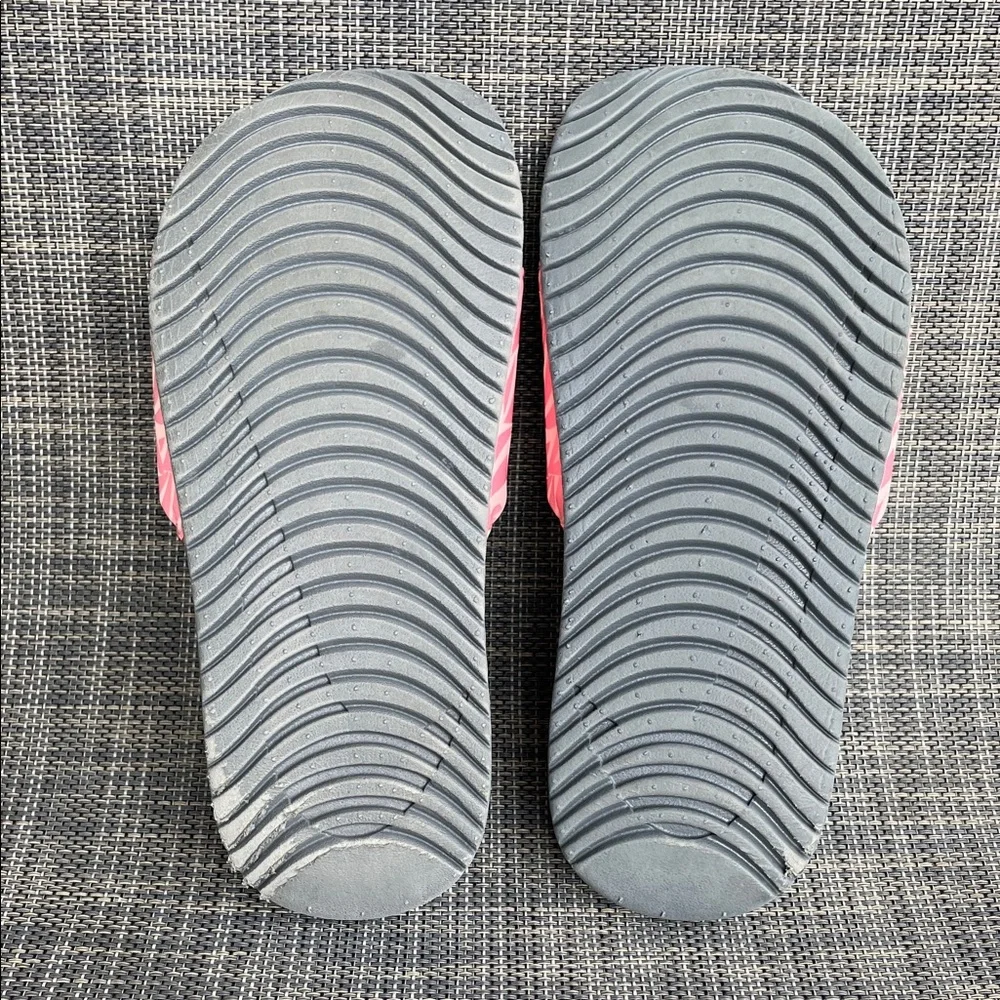 Nike comfortable sandals