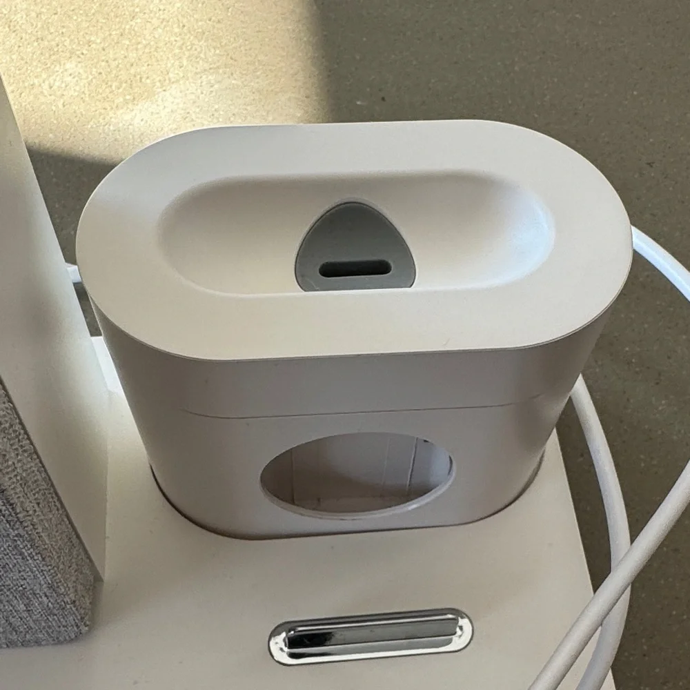 COLSUR sleek white