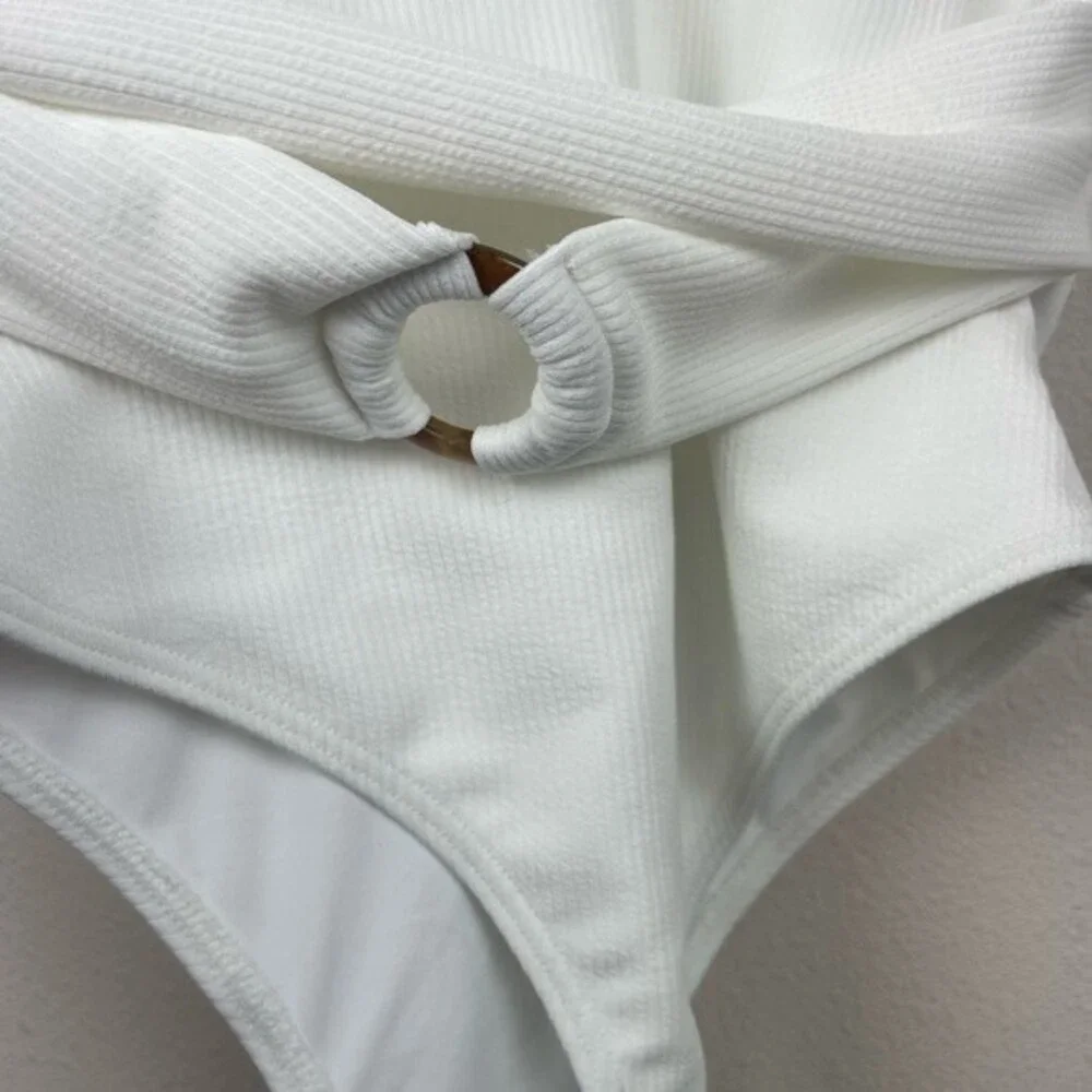 Pink Lily white ribbed