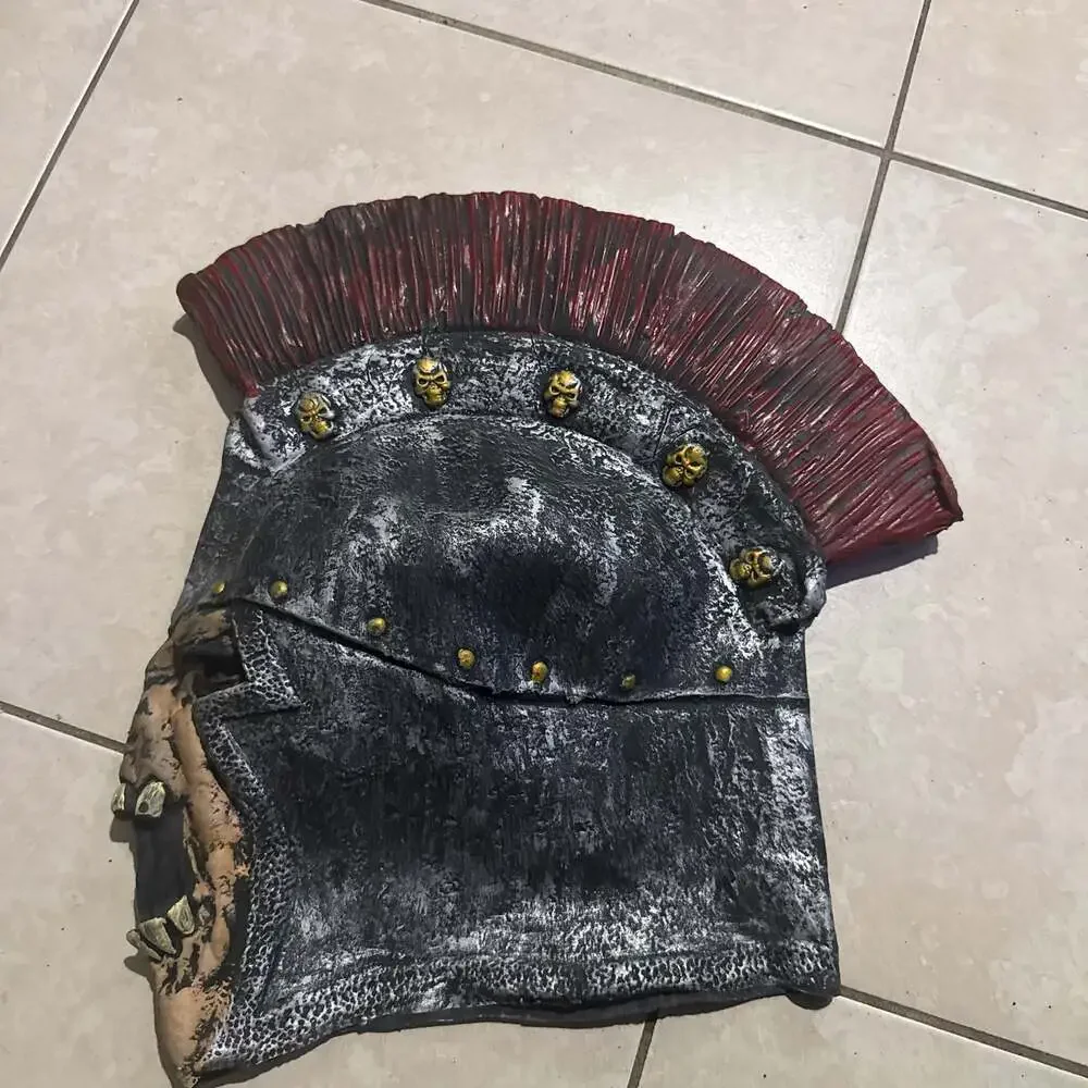 Unbranded gladiator skeleton