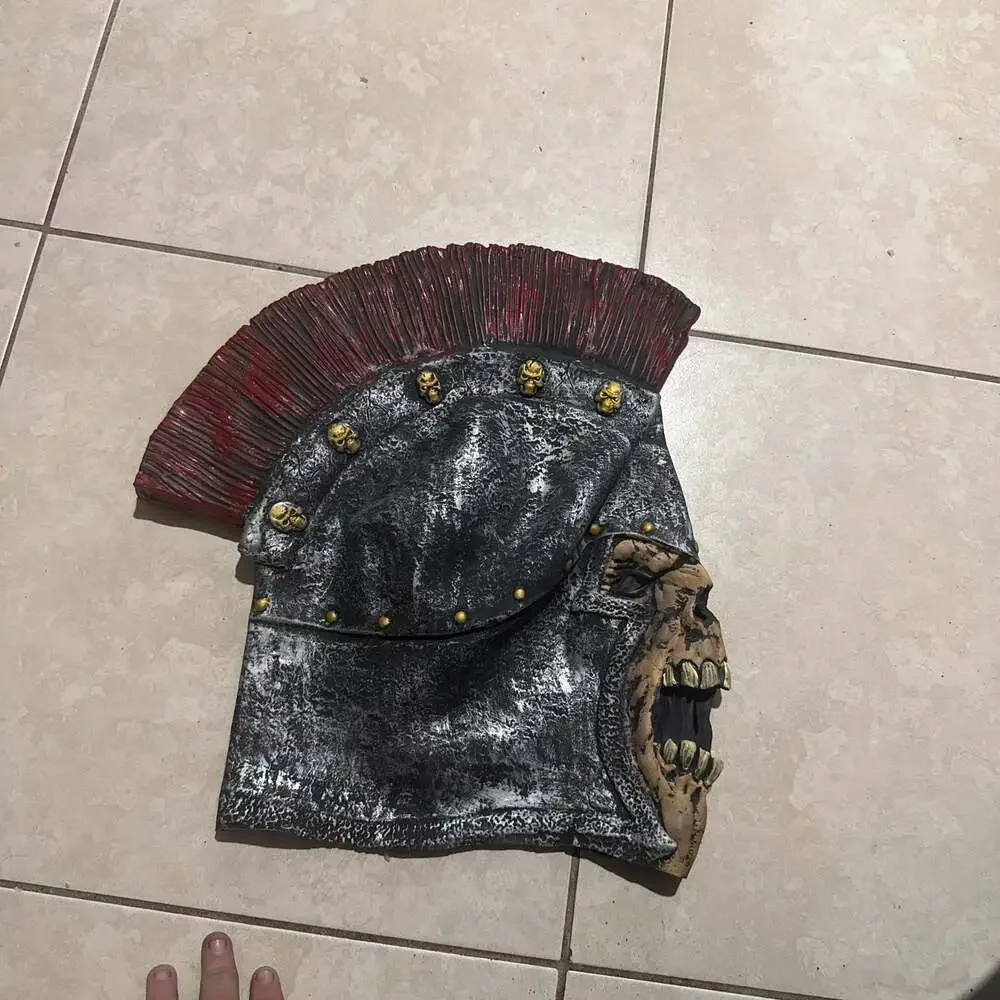 Unbranded gladiator skeleton