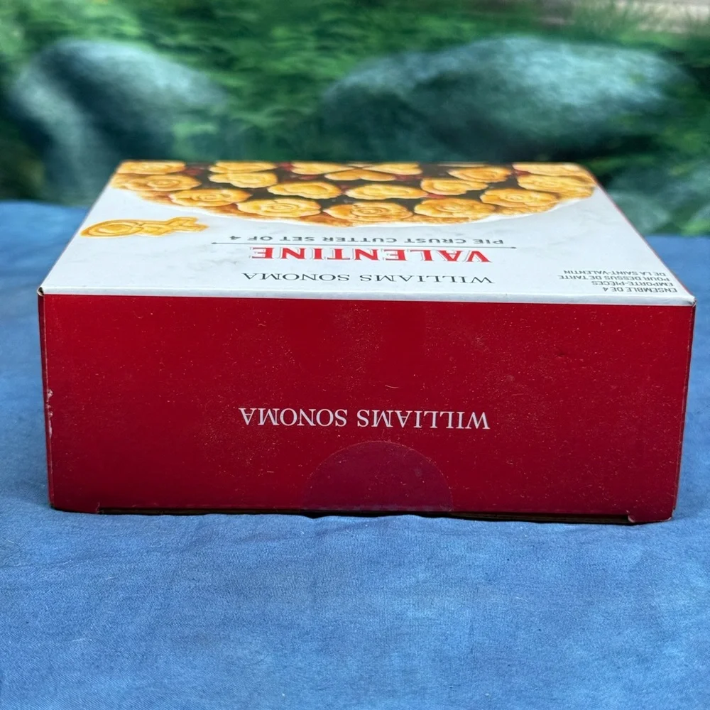 Williams Sonoma set pie
