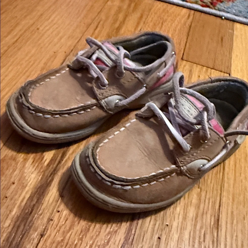 Sperry stylish comfortable