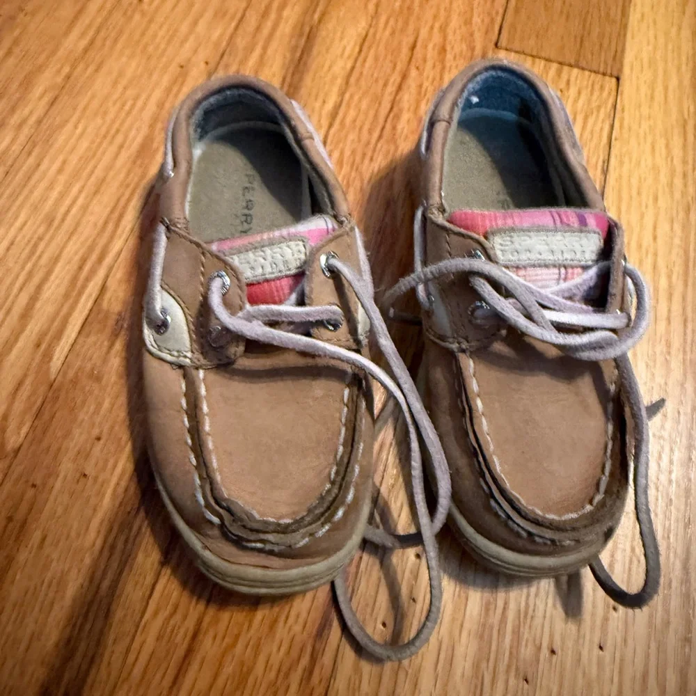 Sperry stylish comfortable