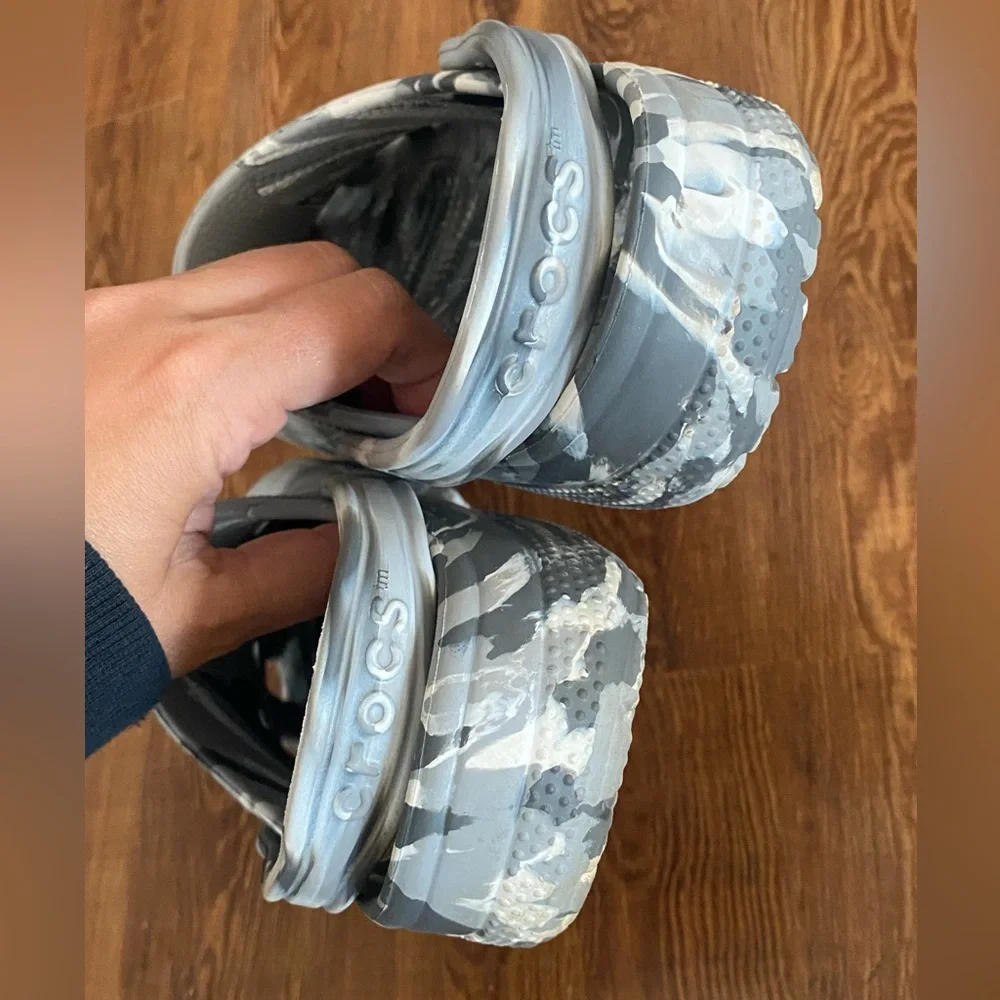 CROCS Gray and Black Patterned Sandals men’s size 8 women’s size 10