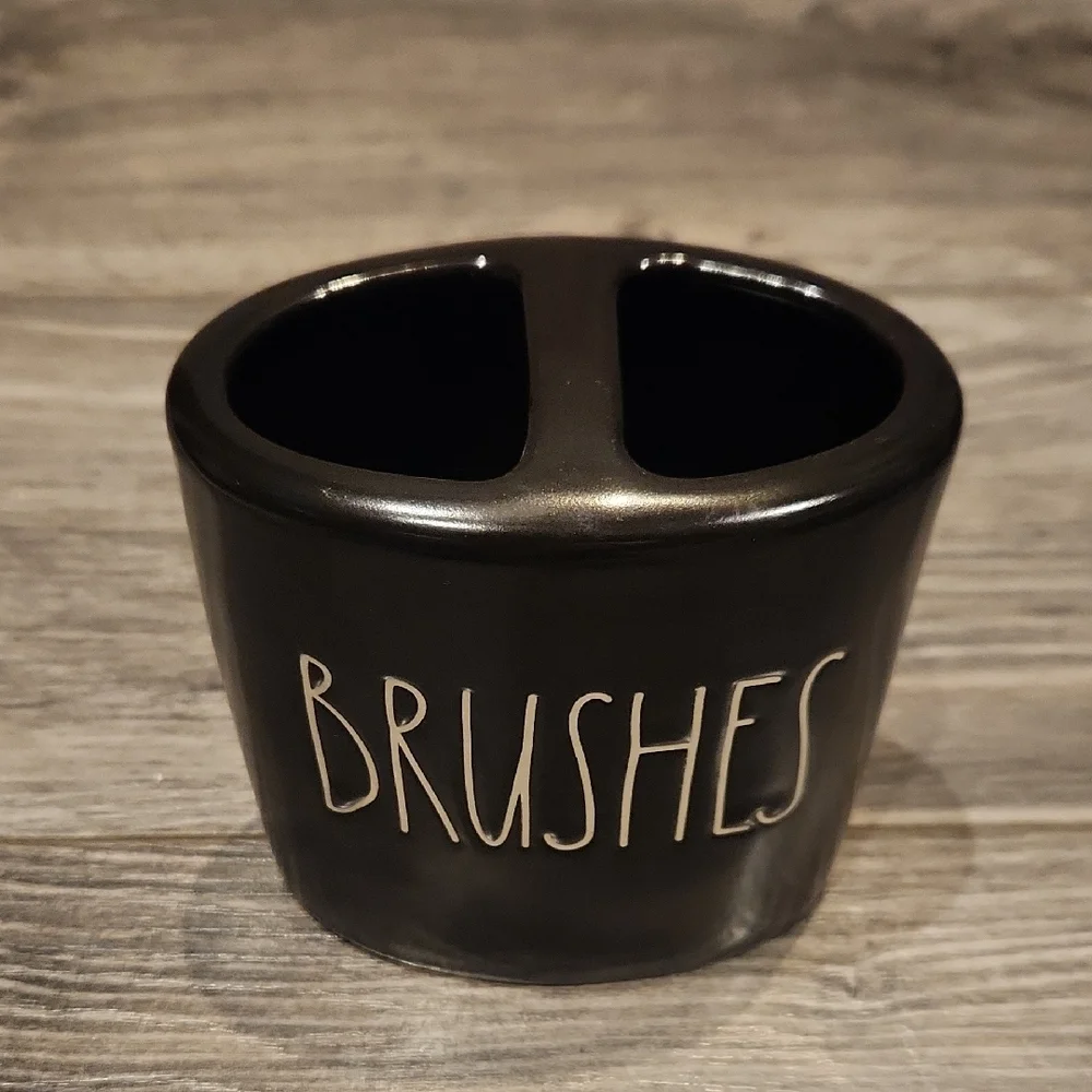EUC Rae Dunn Brushes Ceramic Holder 4