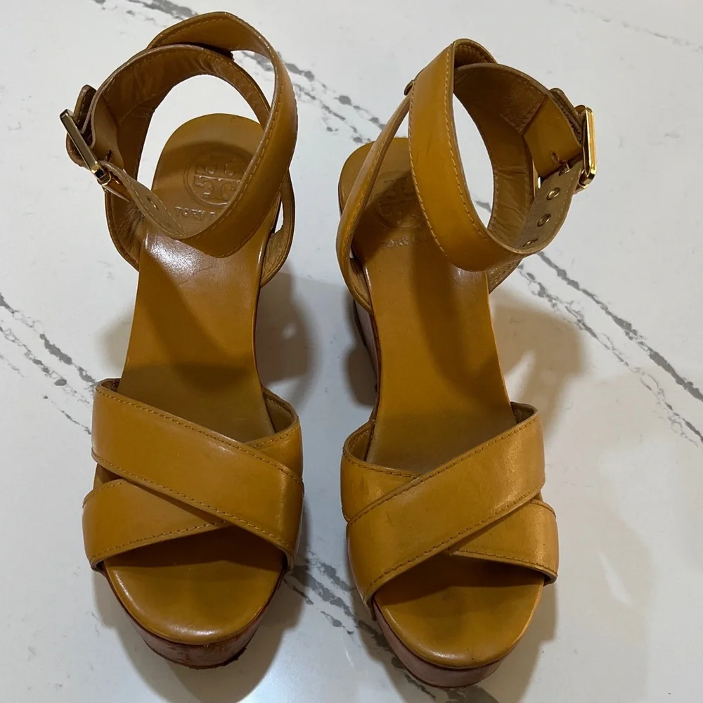 Tory Burch elegant tan