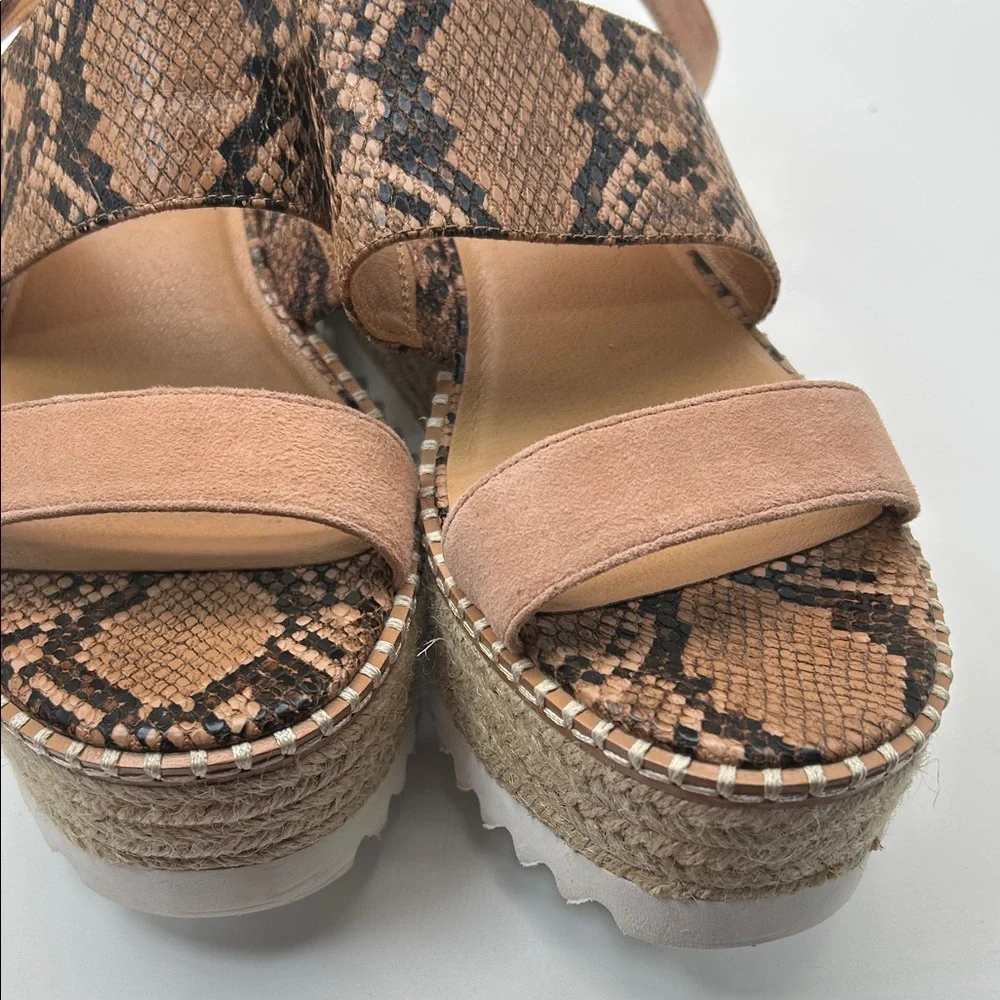 Crown Vintage chic platform