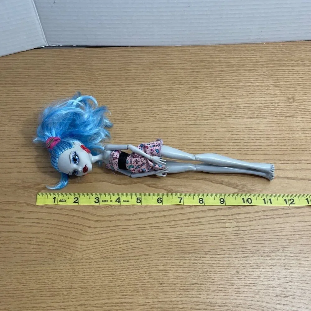 monster high articulated ghoulia