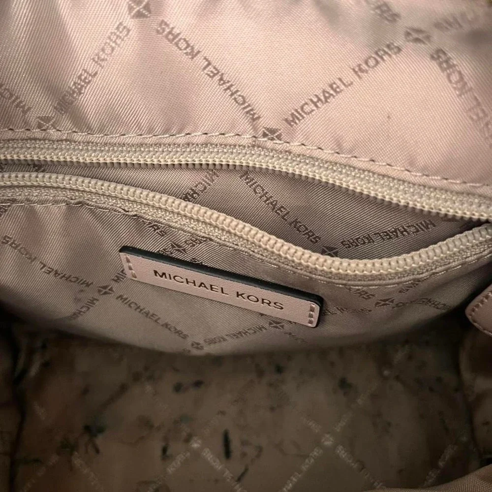 Michael Kors handles very shows