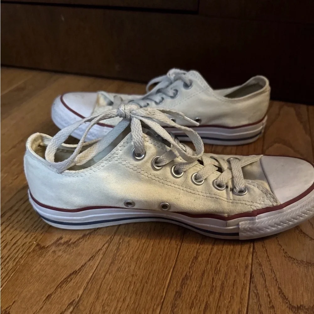 Converse white canvas