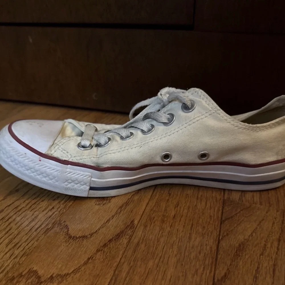 Converse white canvas