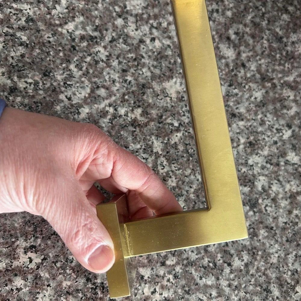 N/A elegant gold