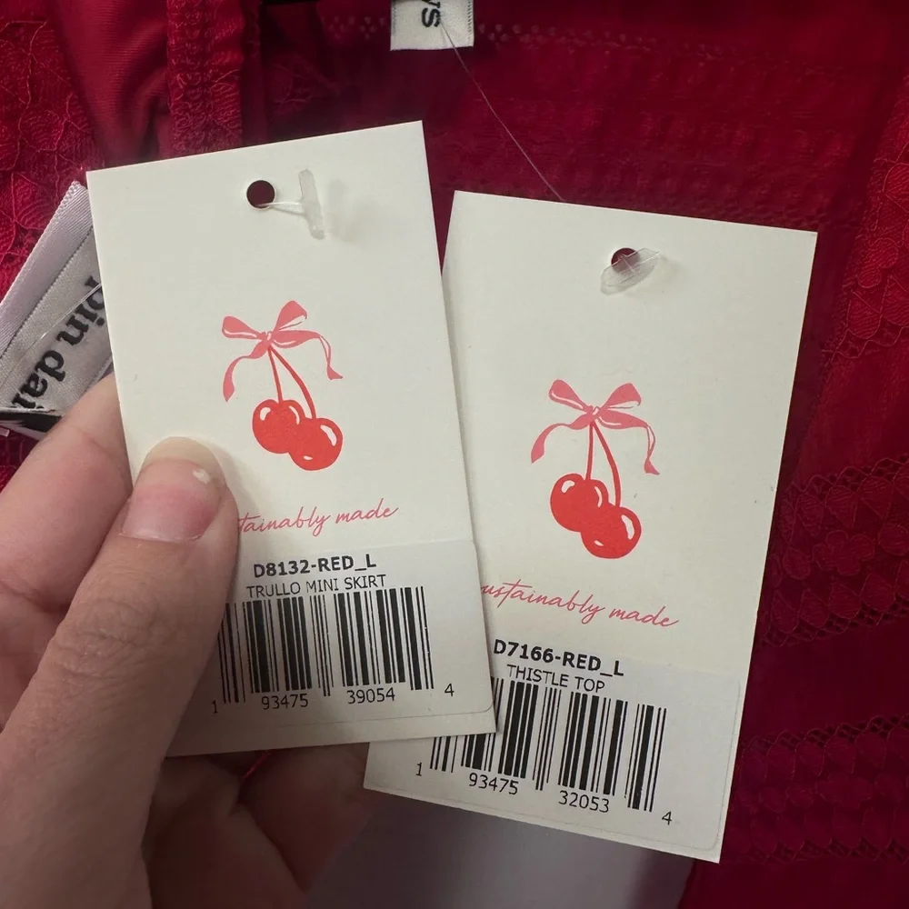 Dippin Daisys stylish red
