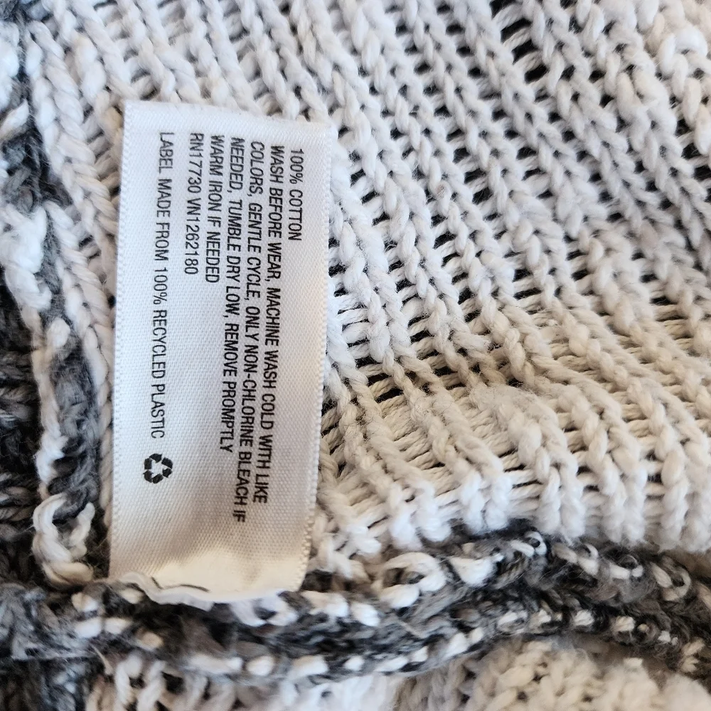 OshKosh Bgosh gray tribal