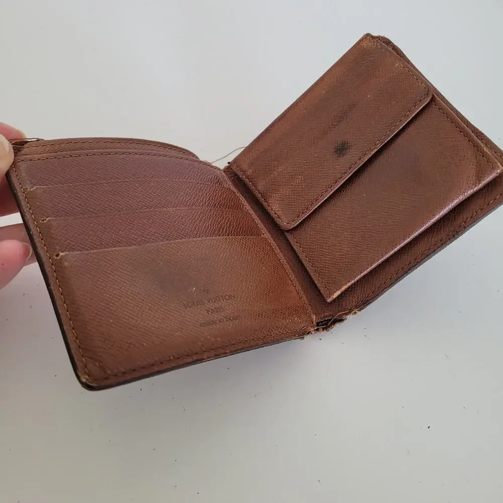 Vintage Louis Vuitton Men's LV Brown Bi-Fold Leather Wallet Monogram Classic