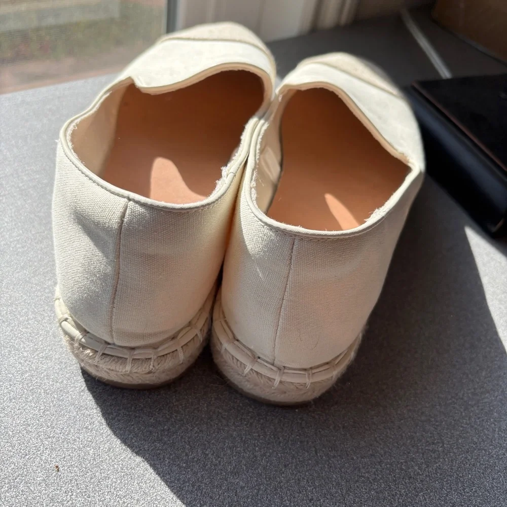 chic beige