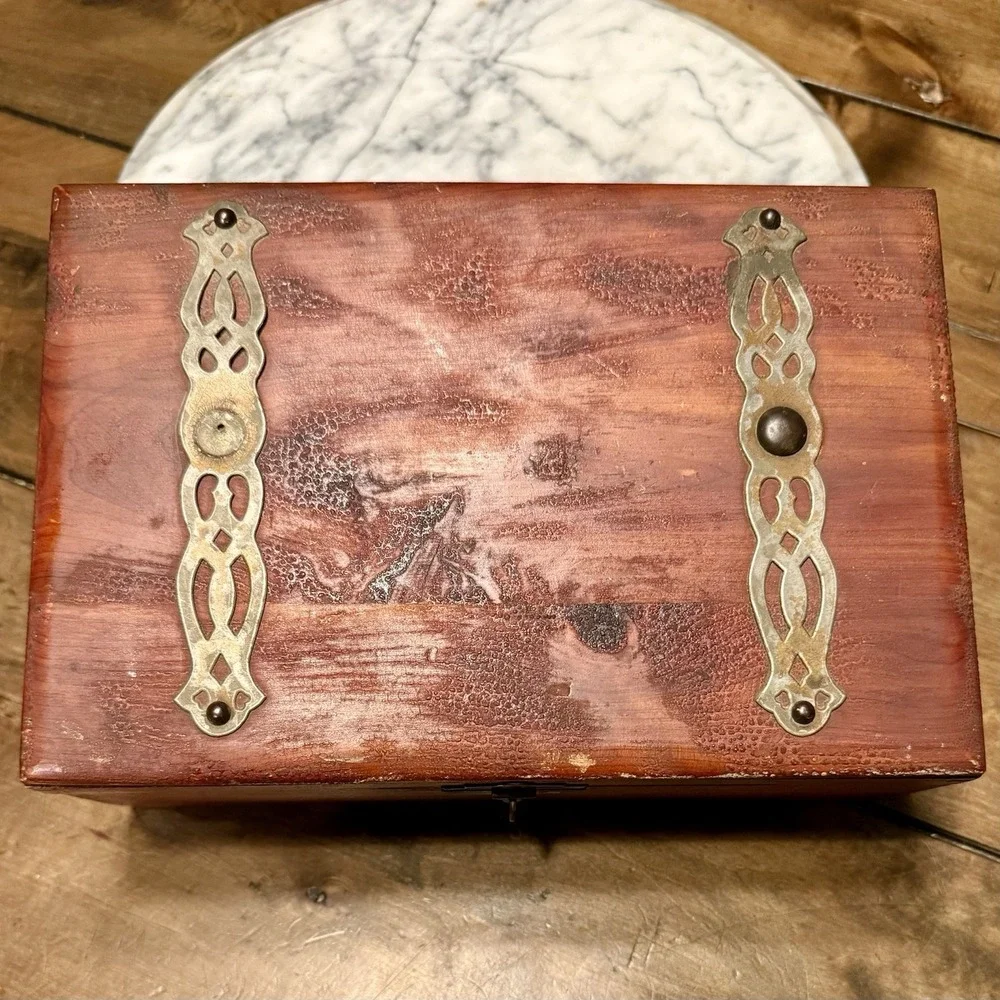 N/A footed elegance tenon
