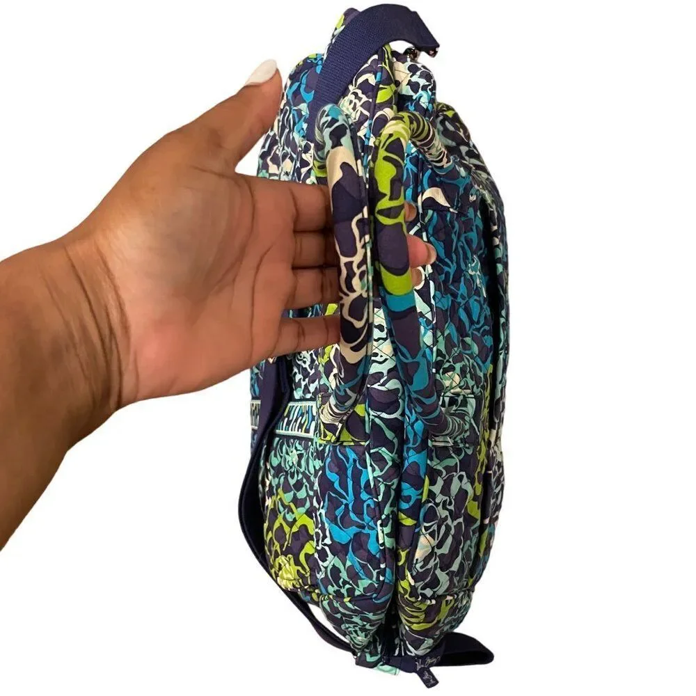 Vera Bradley stylish spacious