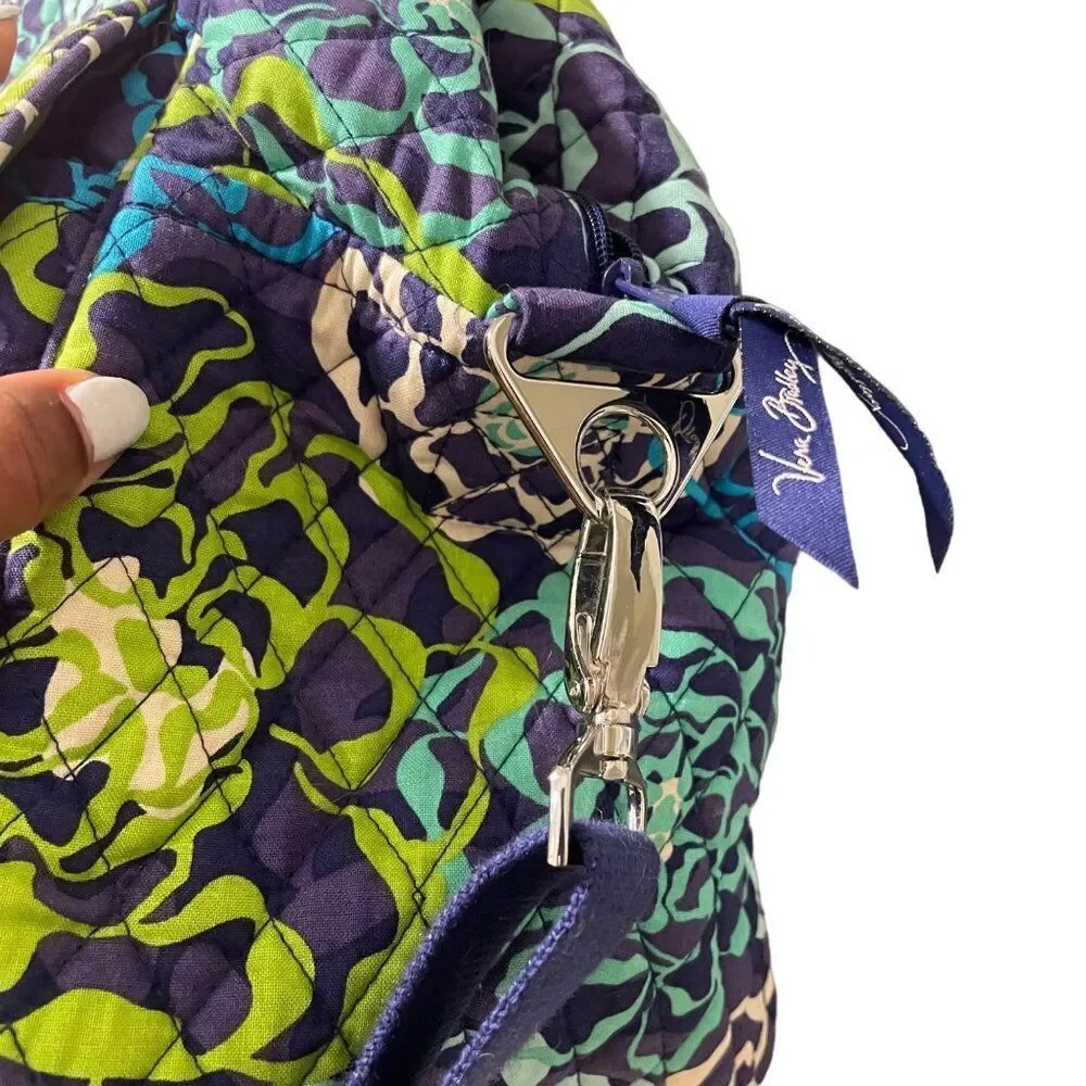 Vera Bradley stylish spacious