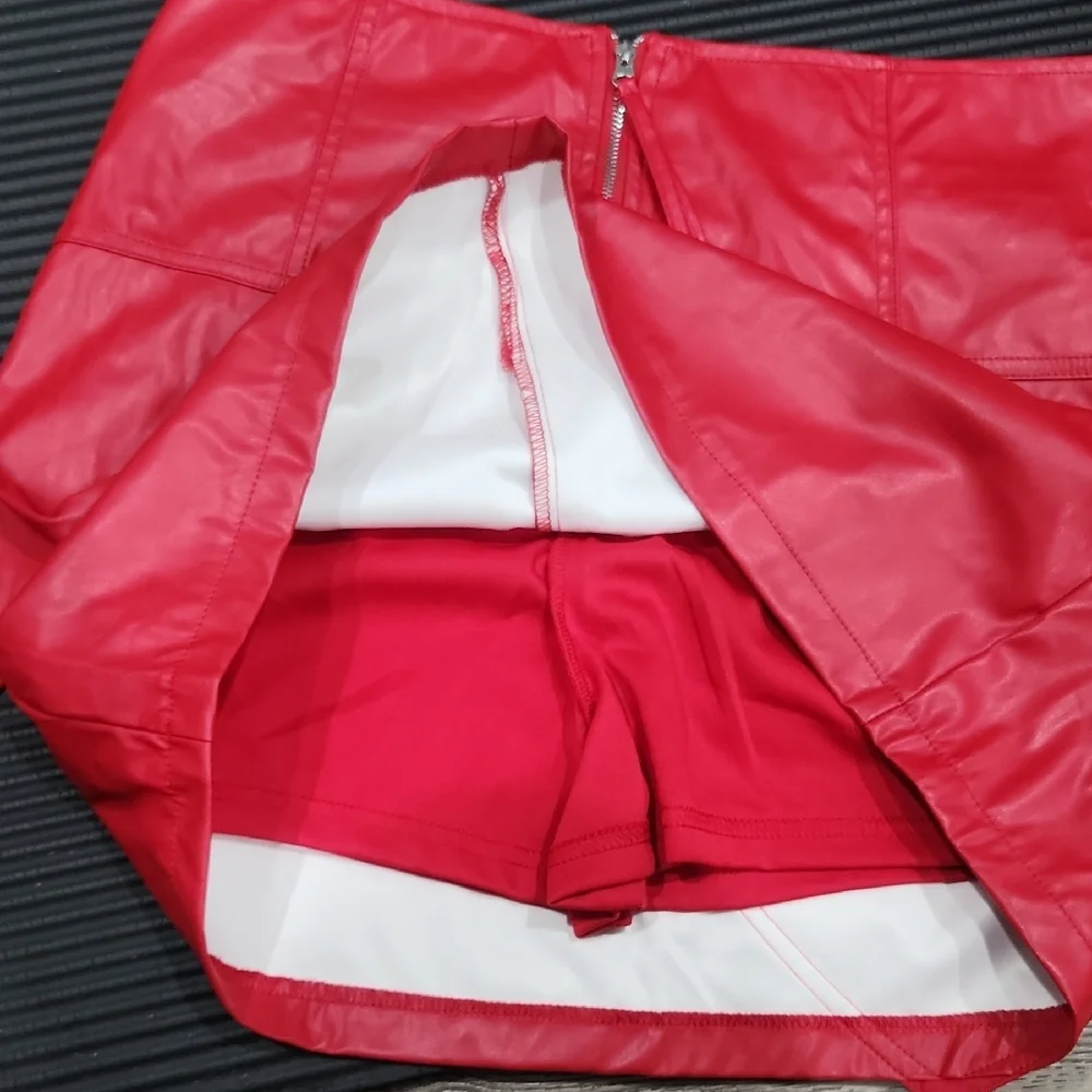 N/A stylish red