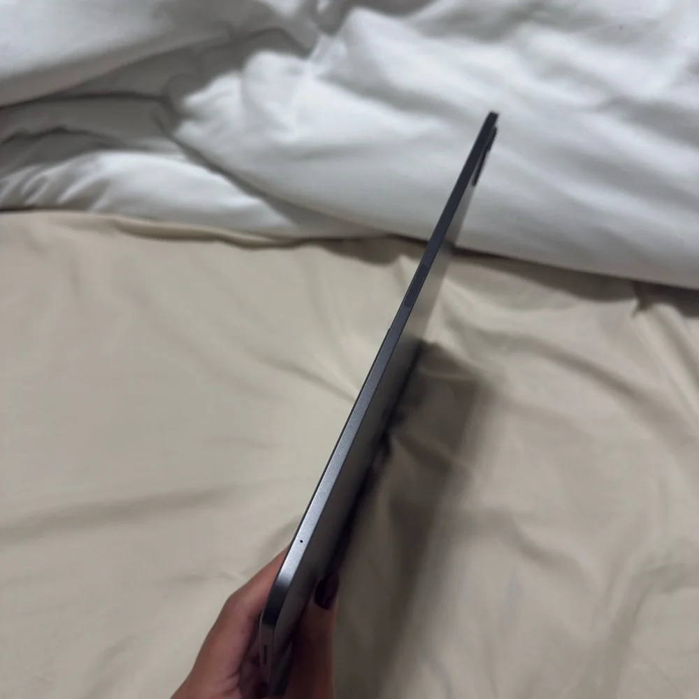 Apple sleek tablet