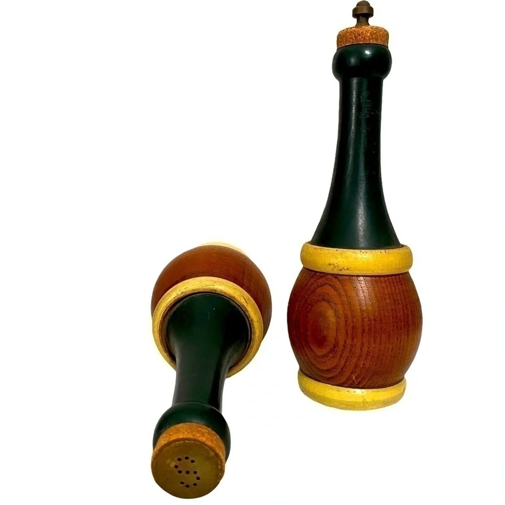 Vintage salt pepper