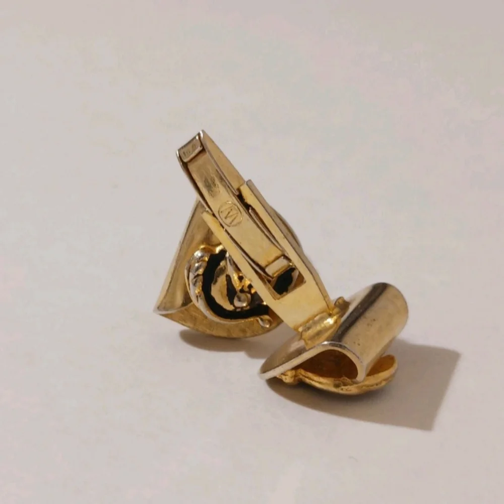 N/A vtg roman