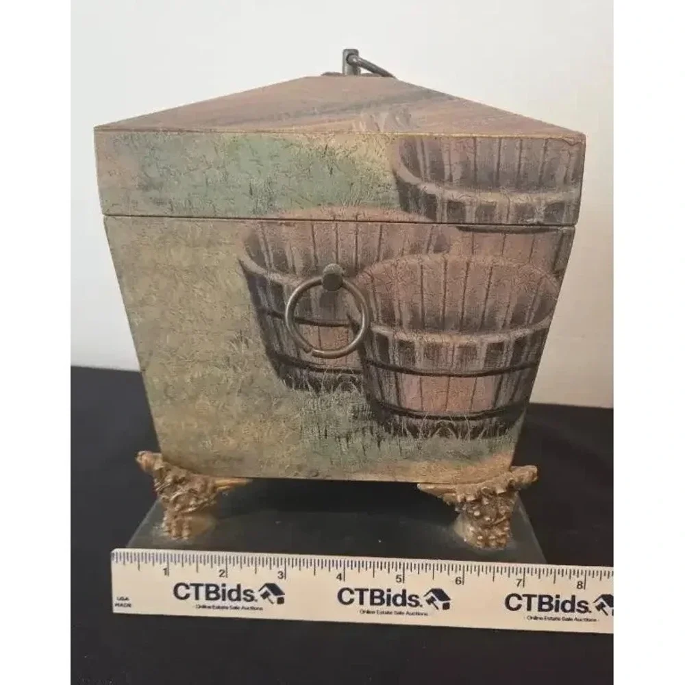 N/A rooster décor